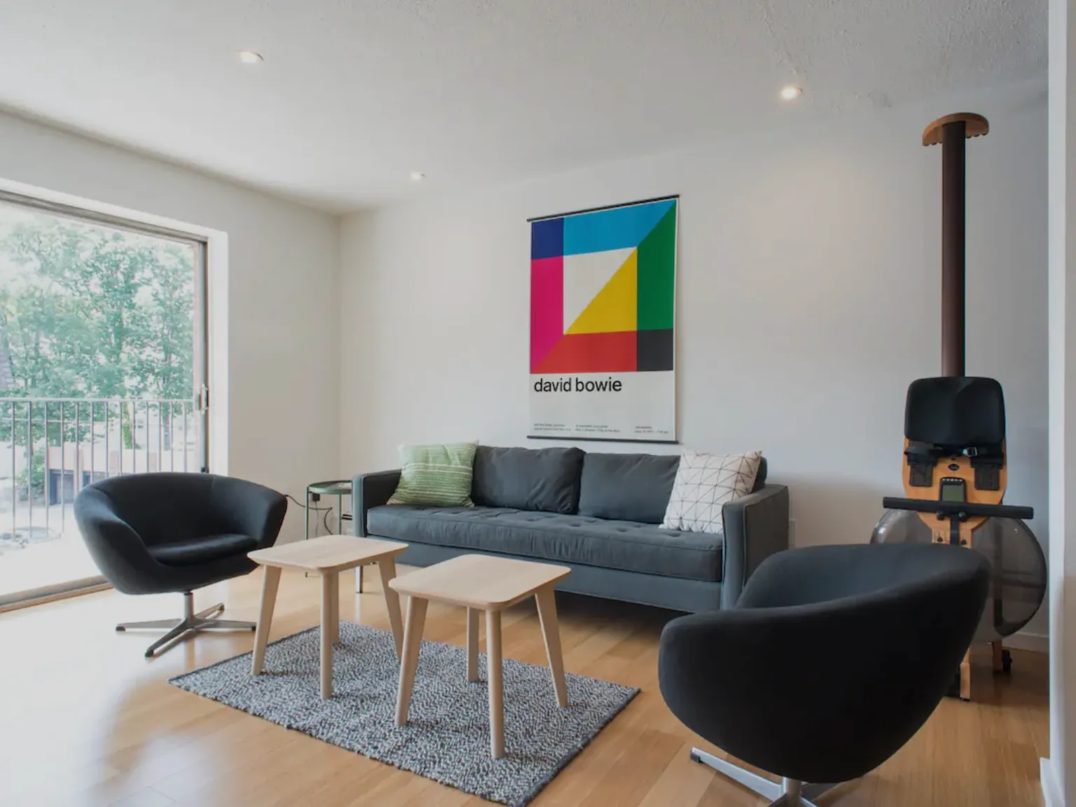 2 bed, 760 sqft, $3,300 — Photo 2