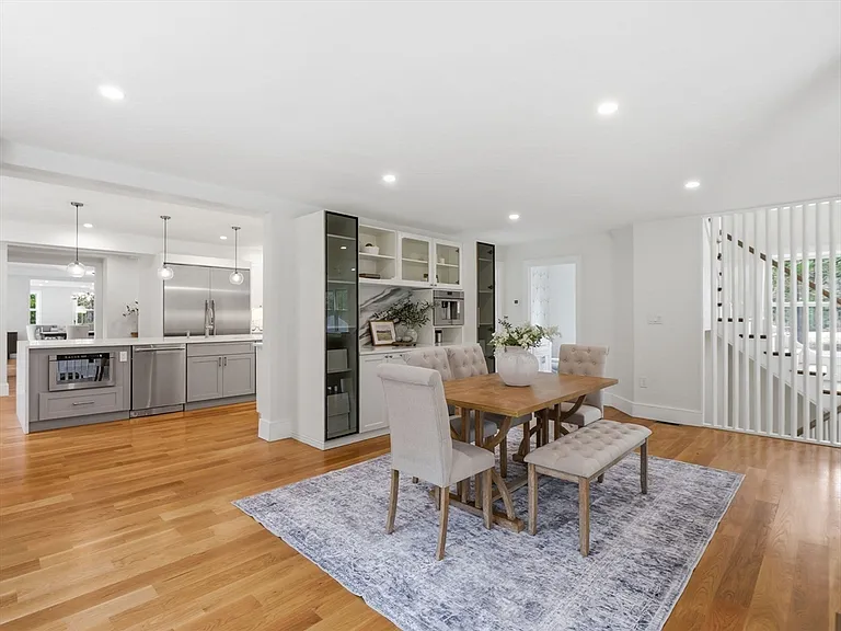22 Lincoln Rd — Photo 19