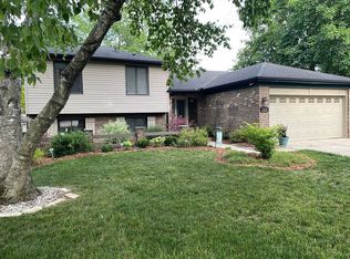 7226 Oaktree Ct, Canton, MI 48187