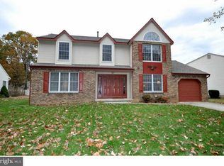 10 York Ct, Sicklerville, NJ 08081