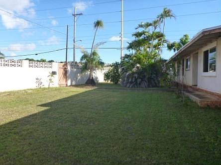 Big front yard!