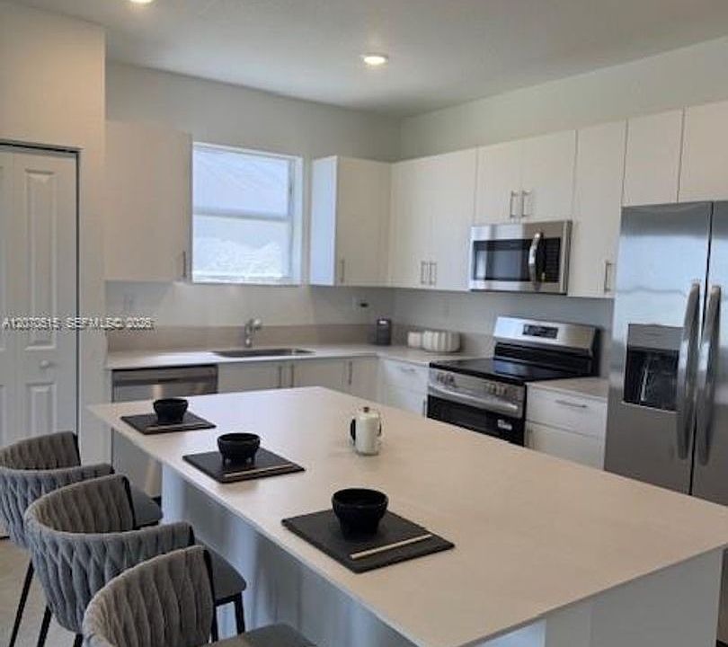 1st image of 2225 SE 30th St #2225