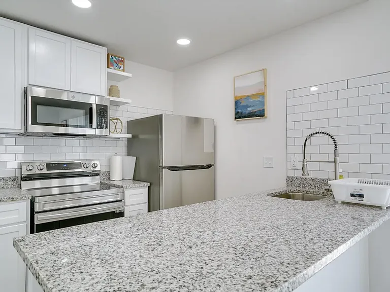 3706 Porter Ave #B — Photo 2