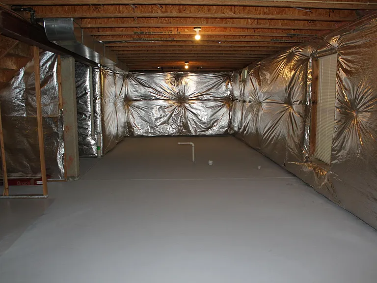 Basement with lots of possibilities.