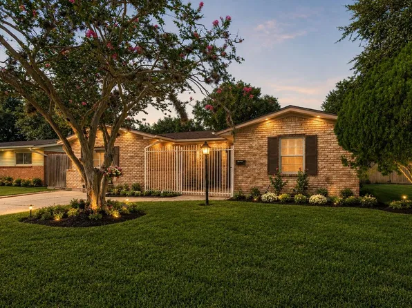10635 Seaford Dr, Houston, TX 77089
