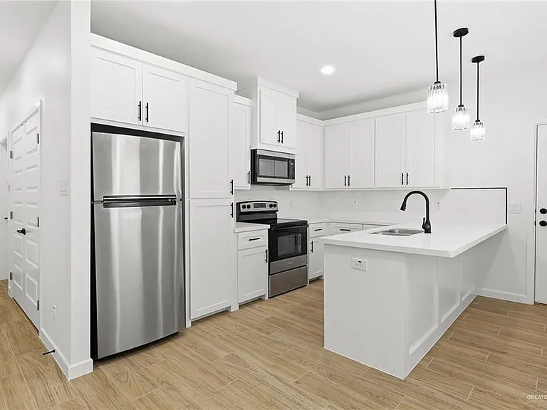 1205 S Waterfall Ave #1 — Photo 4