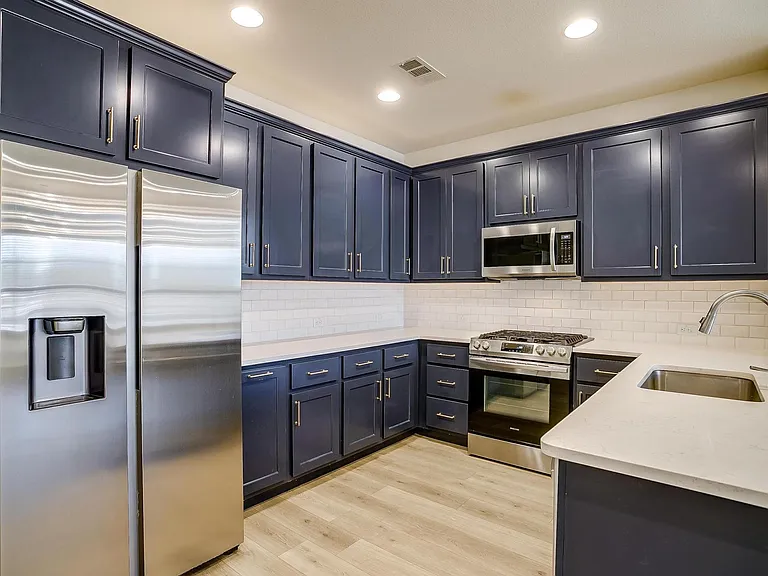 211 Athenia Dr — Photo 29