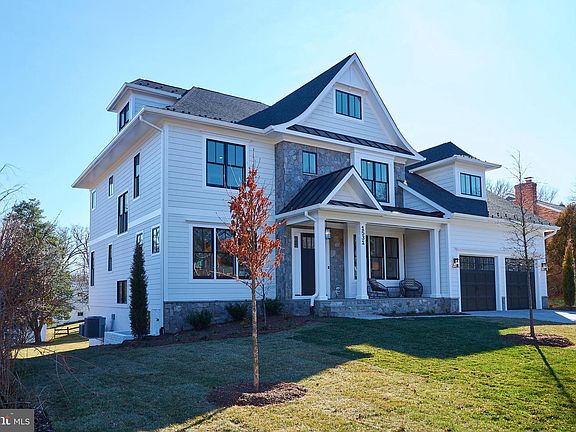 2nd image of 1439 Mayflower Dr