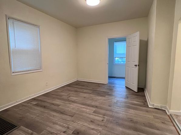10 Exeter St #1