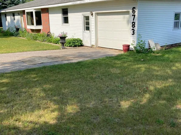 6783 Cram Rd, Williamsburg, MI 49690