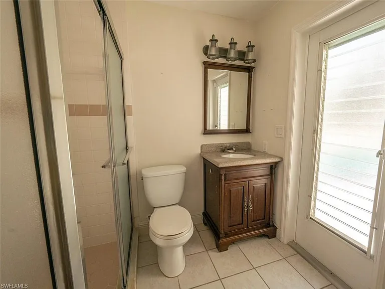 11394 Waterford Village Dr — Photo 18