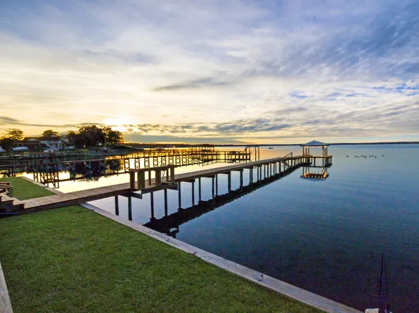 605 Willbrook Cir, Sneads Ferry, NC 28460