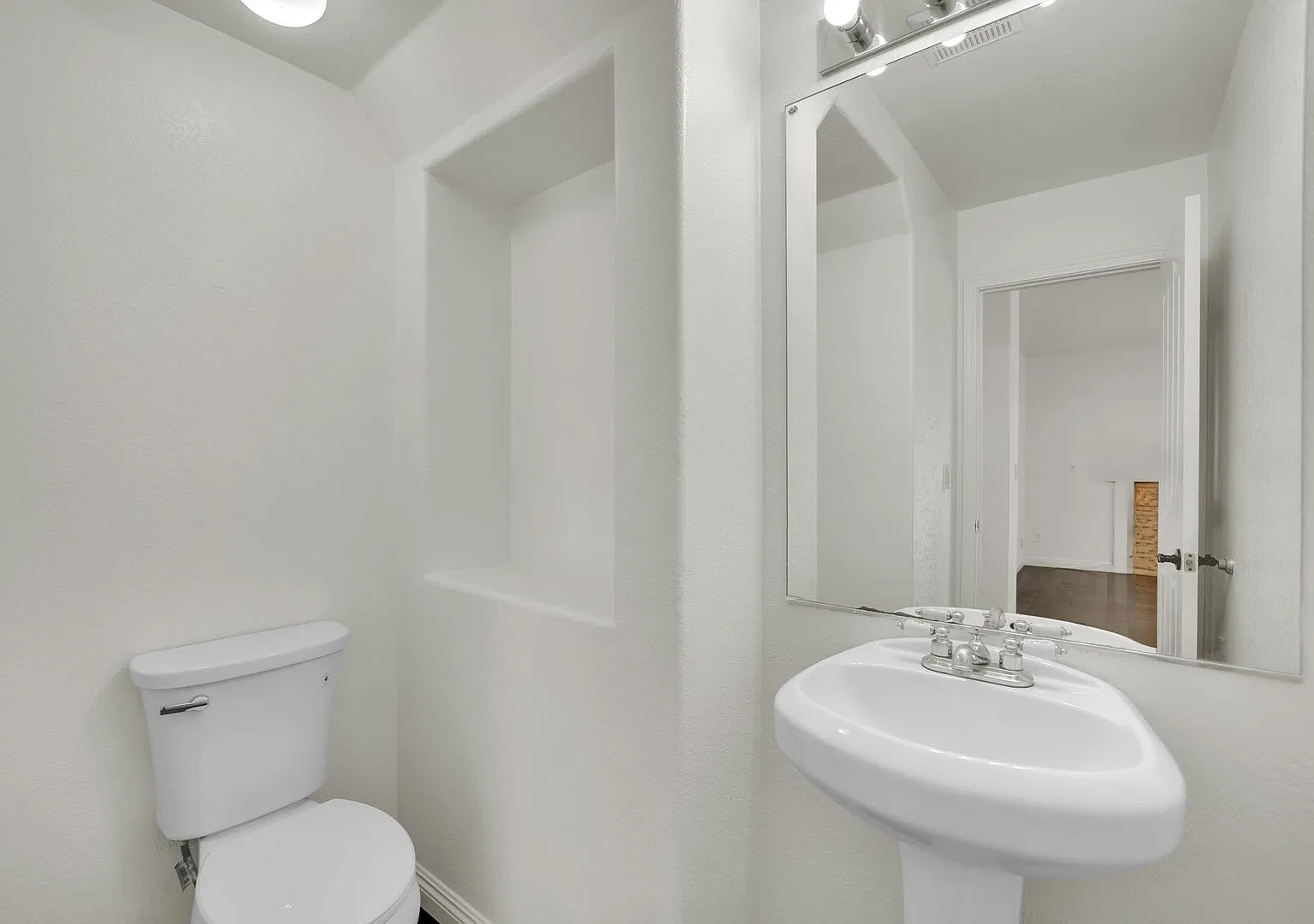 Green Valley 3 bd / 2.5 bth home — Photo 2