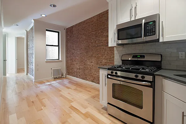 Rented by Apax Realty LLC | media 12