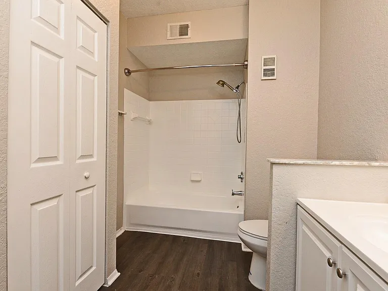 826 Camargo Way #305 — Photo 21