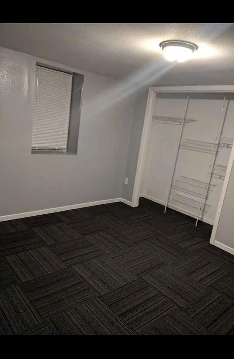 3 bed, 1800 sqft, $2,100 — Photo 3