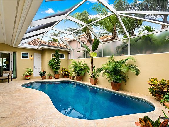 4th image of 5565 E Harbor Village Dr