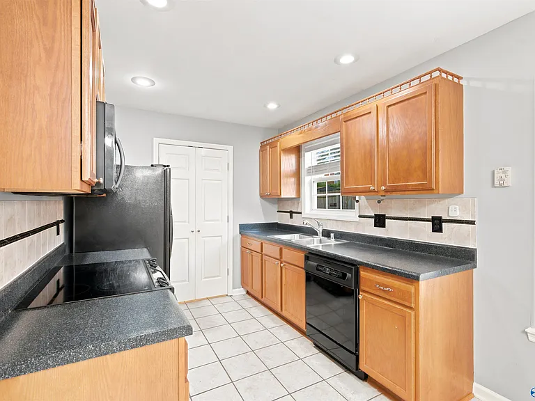 2524 Clovis Rd SW — Photo 5