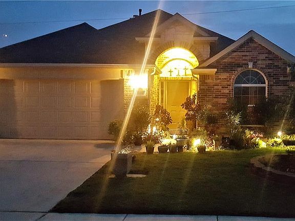 2nd image of 988 Wellington Dr