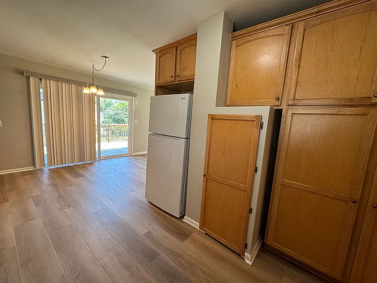 1419 Pearl Ave SW — Photo 6