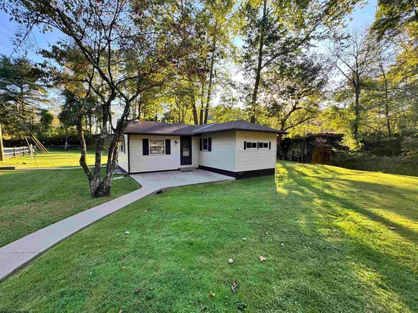 904 Pinchgut Hollow Rd, Fairmont, WV 26554