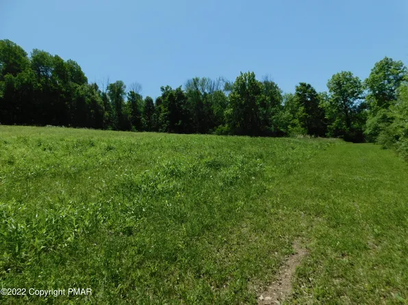 385 T, Stroudsburg, PA 18360