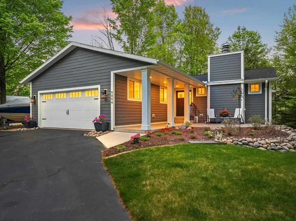9494 N Kelly Lake Rd, Suring, WI 54174