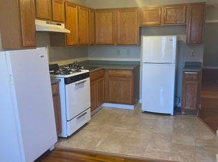 913 Rodman St #1E, Fall River, MA 02721