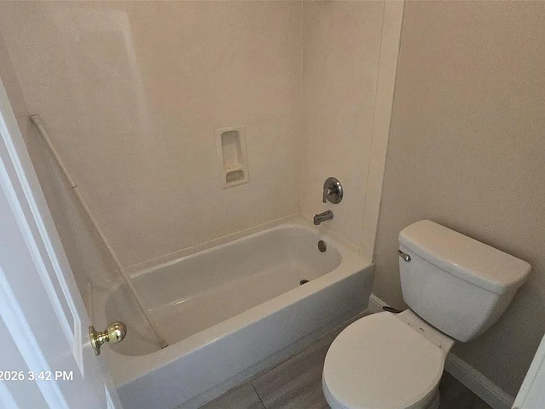 7239 Foxbrook Dr — Photo 17