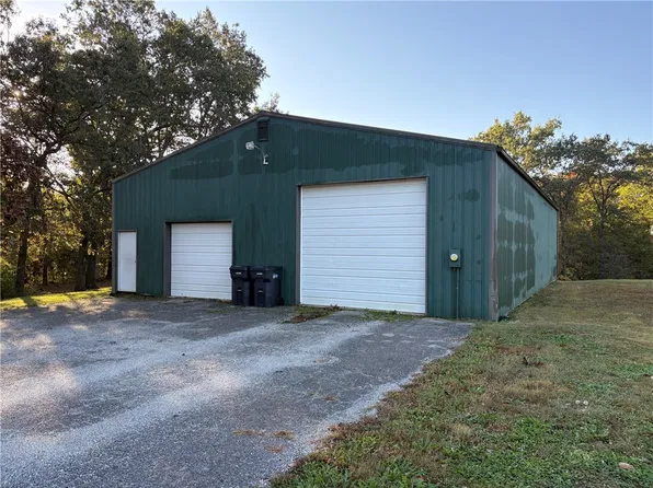 9861 E 1735th Ave, Shumway, IL 62461