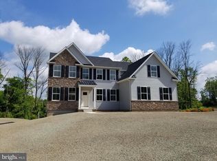 2 Glen Ct, Perkasie, PA 18944