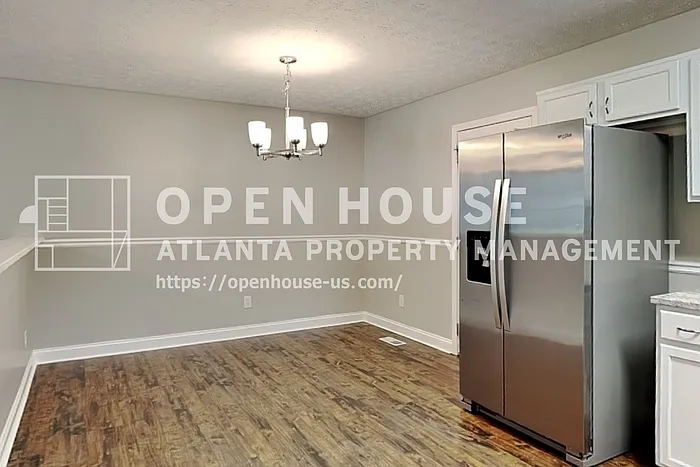 604 Dillon Dr — Photo 7