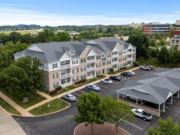2 Monarch Trace Ct APT 103, Chesterfield, MO 63017