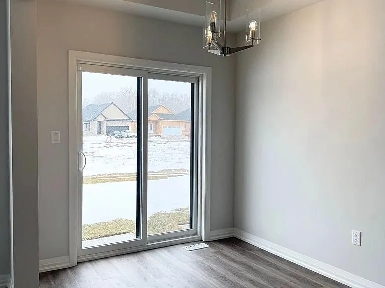 74 Acacia Rd — Photo 7