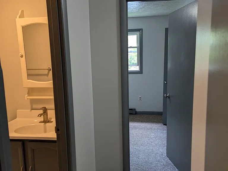 669 Highland Ave — Photo 17