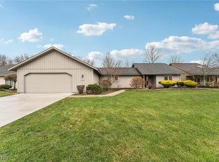 32693 Bridgestone Dr, North Ridgeville, OH 44039