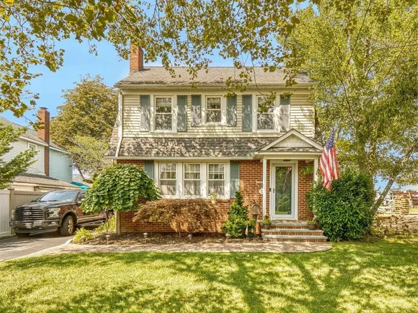 71 Stuart Avenue, Amityville, NY 11701