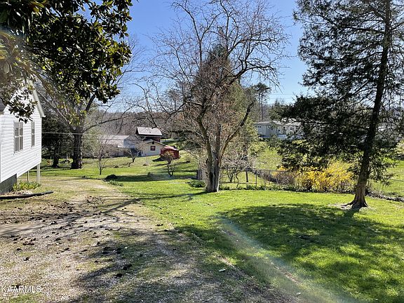 3rd image of 129 S High Knob Rd