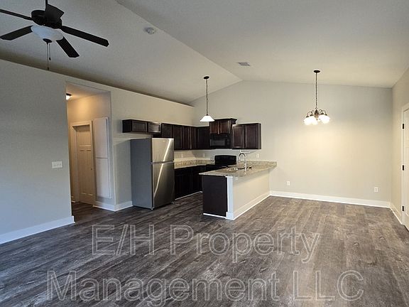 5th image of 3321 E Aster St