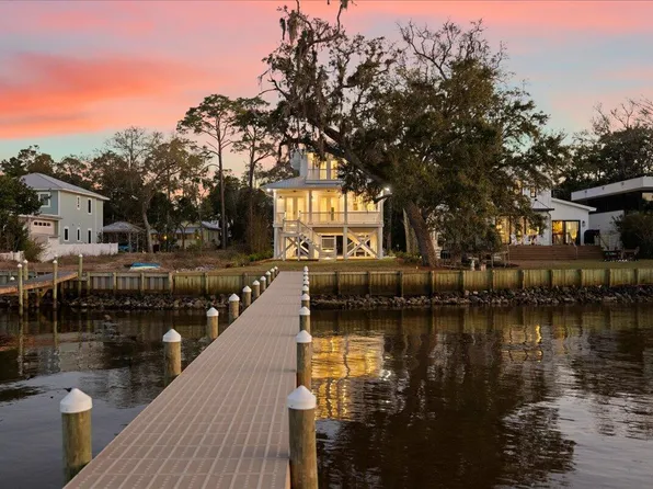 115 Native Tree Ln, Santa Rosa, FL 32459