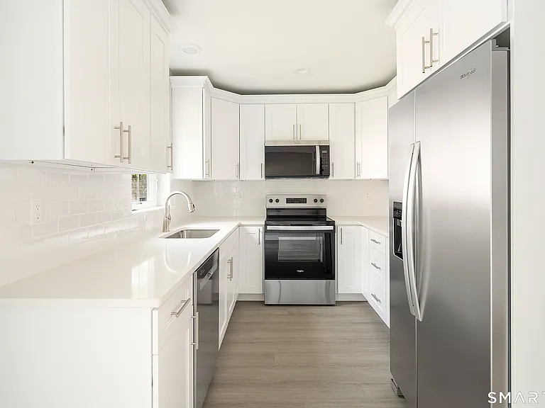 91 Taft Pointe #2 — Photo 10
