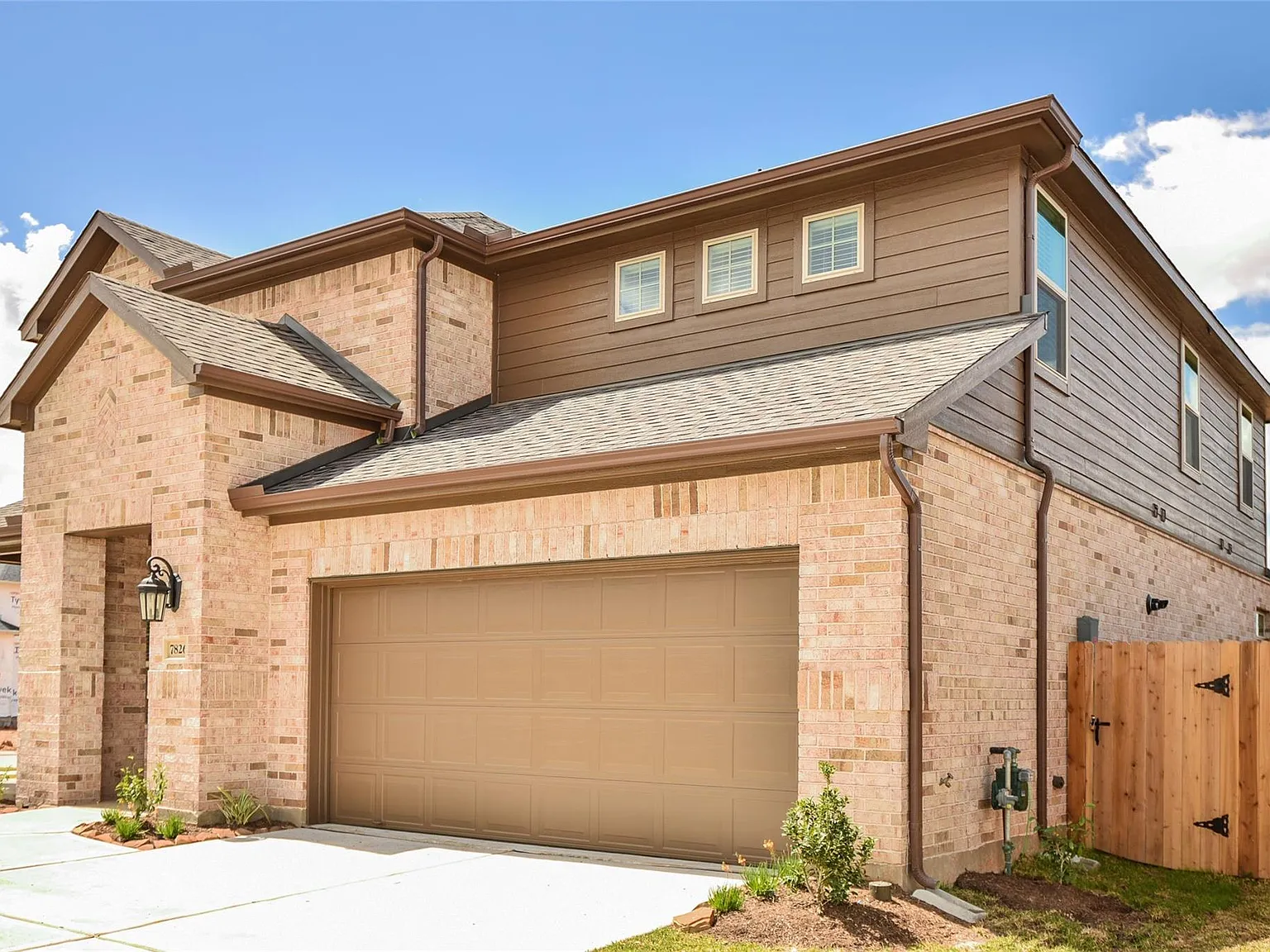 4 bed, 3.5 bath, 2641 sqft, $2,850 — Photo 3