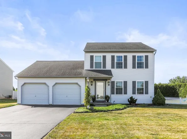 3320 Nicole Ct, Dover, PA 17315