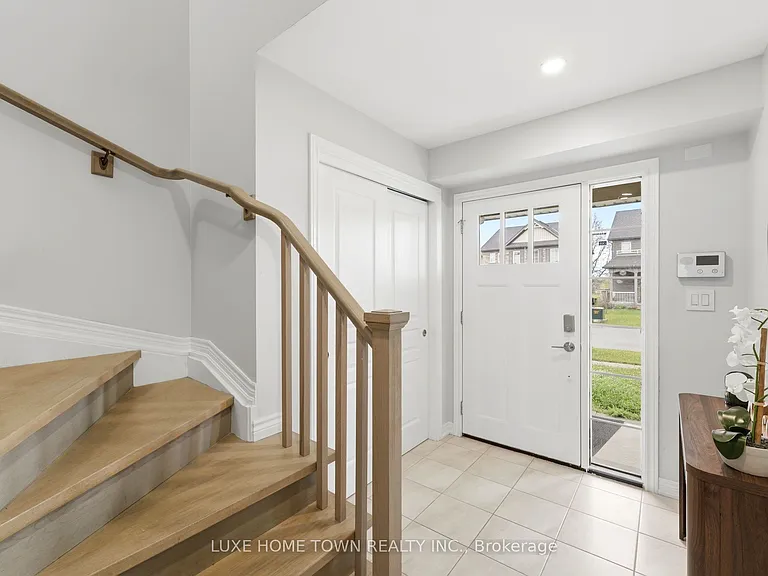 100 Monarch St — Photo 3