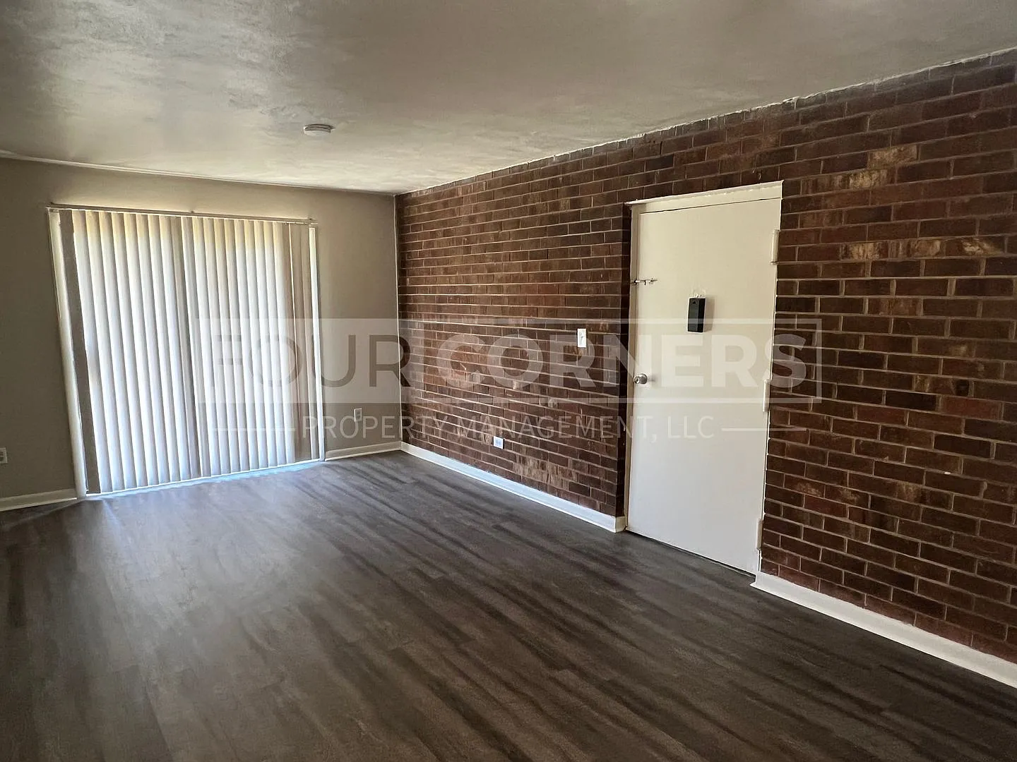 Banner Avenue Apartments — Photo 2