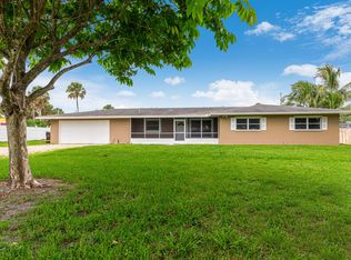 925 SE Osceola St, Stuart, FL 34994