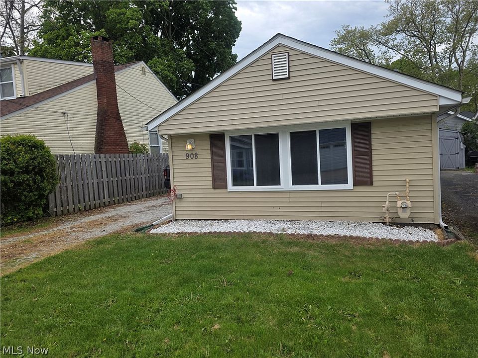1st image of 908 Bellevue Dr