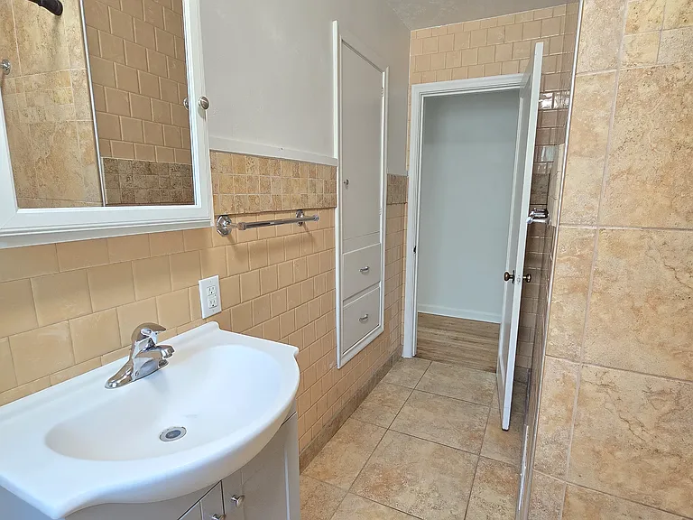 upstairs bathroom