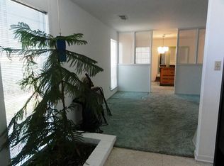207 Whispering Oaks Dr, Seabrook, TX 77586