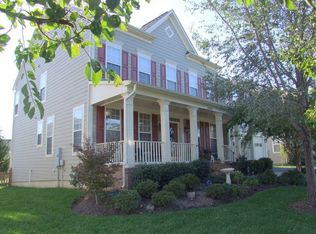 42957 Ridgeway Dr, Ashburn, VA 20148